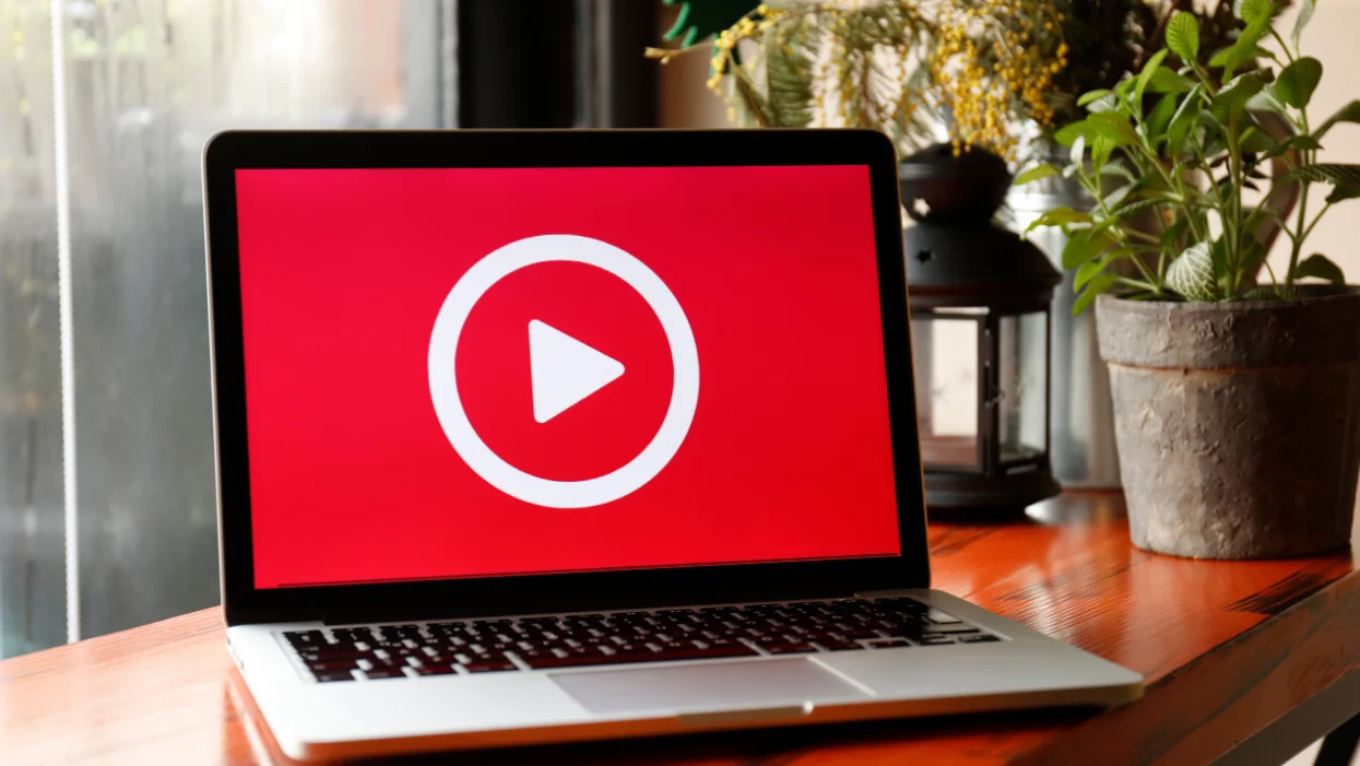 a laptop with a red screen